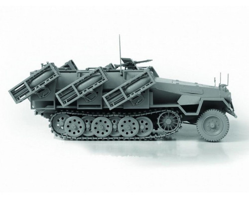 Сборная модель ZVEZDA Немецкий БТР с пусковыми установками Sd.Kfz.251/1 Ausf.B Ханомаг, 1/35
