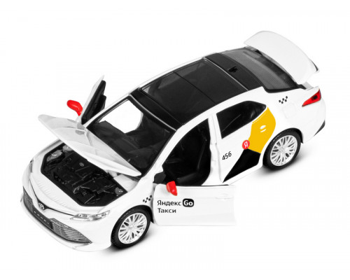 Машина АВТОПАНОРАМА Яндекс Go Toyota Camry, 1/34, белый, инерция, свет, Алиса, в/к 17,5*13,5*9 см