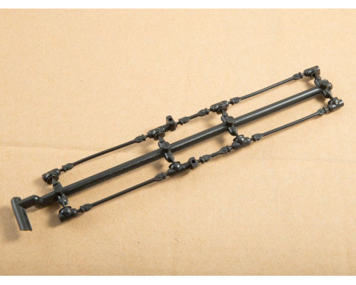 Сборная модель AVD ЛУНА-М 9П113 с ракетой 9М21 на шасси ЗИЛ-135ЛМ, 1/43