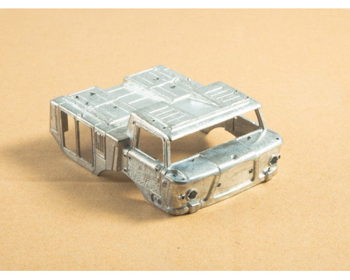 Сборная модель AVD ЛУНА-М 9П113 с ракетой 9М21 на шасси ЗИЛ-135ЛМ, 1/43