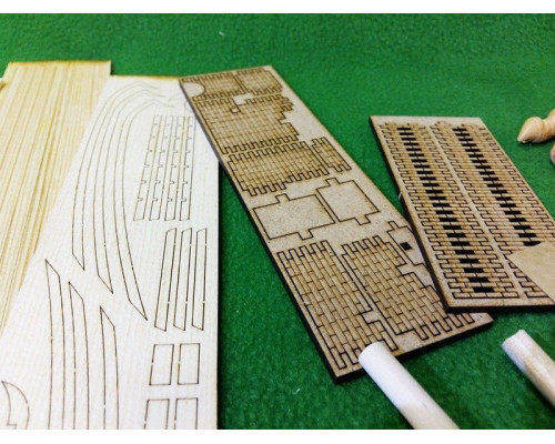 Сборная деревянная модель СВМодель. Избушка на курьих ножках, 1770 деталей, 1/35
