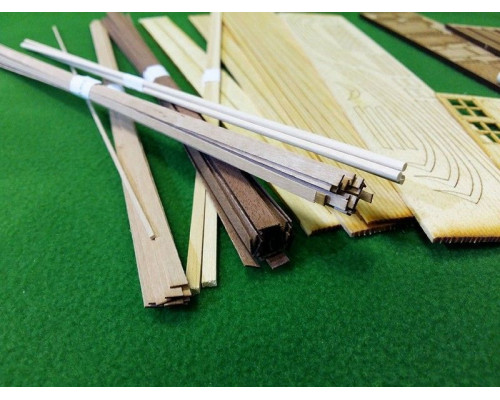 Сборная деревянная модель СВМодель. Избушка на курьих ножках, 1770 деталей, 1/35