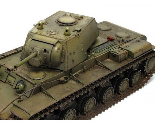 Сборная модель ZVEZDA Советский тяжелый танк КВ-1, подарочный набор, 1/35