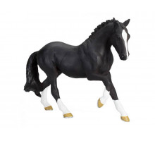 Фигурка KONIK Ганноверская лошадь, вороная