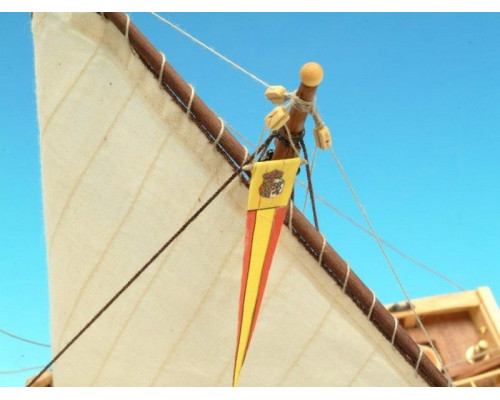 Сборная деревянная модель капитанской шлюпки корабля Artesania Latina SANTISIMA TRINIDAD, 1/50