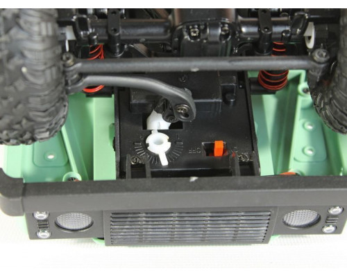 Радиоуправляемая машина MN MODEL английский пикап Defender (зеленый) 4WD 2.4G 1/12 RTR