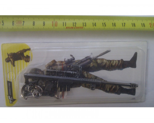 Брелок-сувенир автоматы из металла серии Cross Fire М16, FAMAS