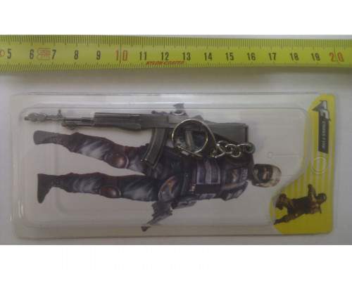 Брелок-сувенир автоматы из металла серии Cross Fire М16, FAMAS