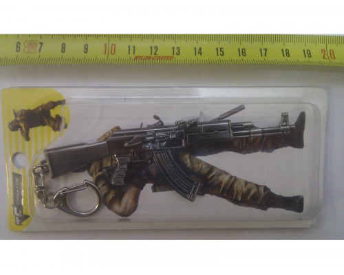 Брелок-сувенир автоматы из металла серии Cross Fire М16, FAMAS