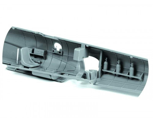 Сборная модель ZVEZDA Пикирующий бомбардировщик Пе-2, 1/48