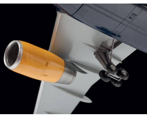 Сборная модель ZVEZDA Пассажирский авиалайнер Боинг-757-200, 1/144