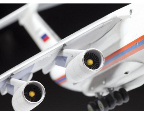 Сборная модель ZVEZDA Российский транспортно-десантный самолет Ил-76 ТД МЧС России, 1/144