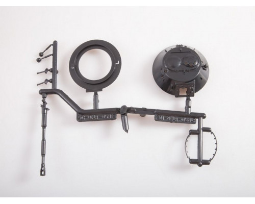 Сборная модель AVD Плавающий танк ПТ-76, 1/43