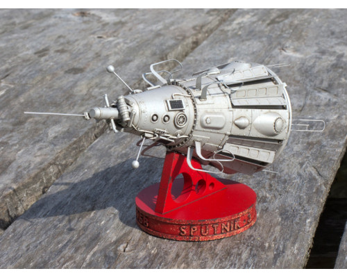 Сборная модель Red Iron Models Советский ИСЗ Спутник-3, 1/35