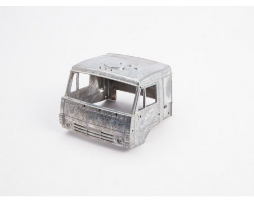 Сборная модель AVD КАМАЗ-6560 ЗРПК 96К6 (Панцирь-С1), 1/43