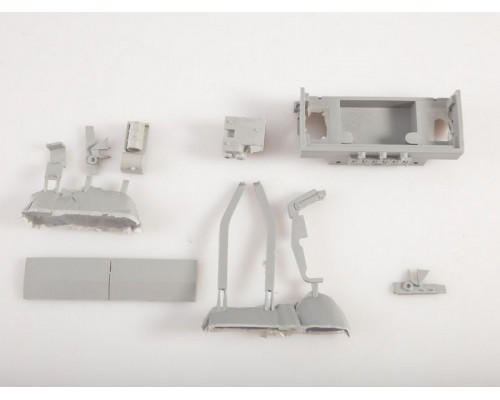 Сборная модель AVD Асфальтоукладчик Д-150, 1/43