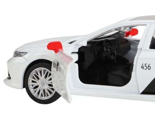 Машина АВТОПАНОРАМА Яндекс GO Toyota Camry, 1/43, белый, инерция, откр. двери, 17,5*12,5*6,5 см
