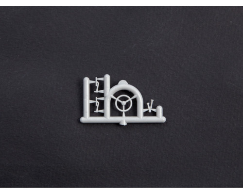 Сборная модель AVD КРАЗ-255Б бортовой с тентом, 1/72