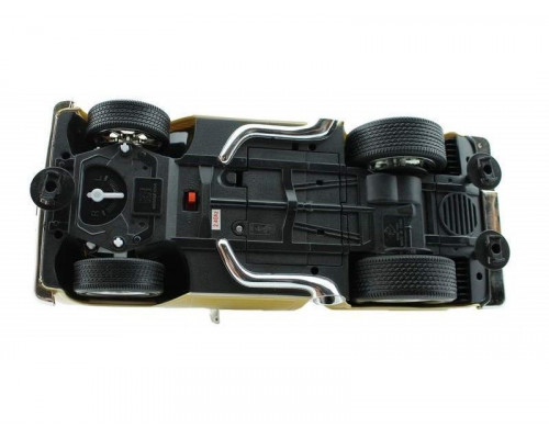 Р/У пикап из серии Muscle Сar с гоночным Мотором 1/16 + свет + звук