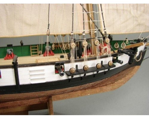 Сборная картонная модель Shipyard балтиморский клипер Berbice в верфи Quay-Portt 1780 г (№38), 1/96