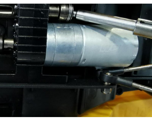 Радиоуправляемая машина WPL японский внедорожник FJ40 (желтая) 4WD 2.4G 1/16 RTR