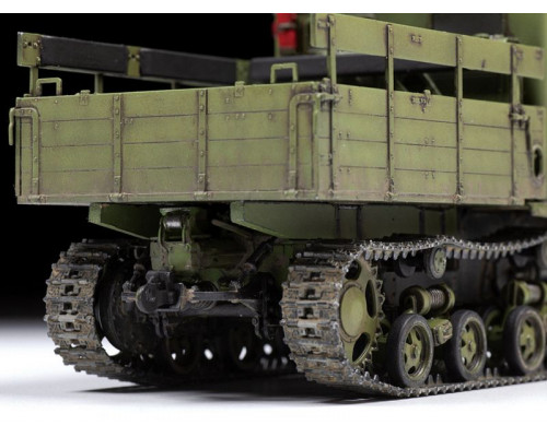 Сборная модель ZVEZDA Советский гусеничный тягач СТЗ-5, 1/35
