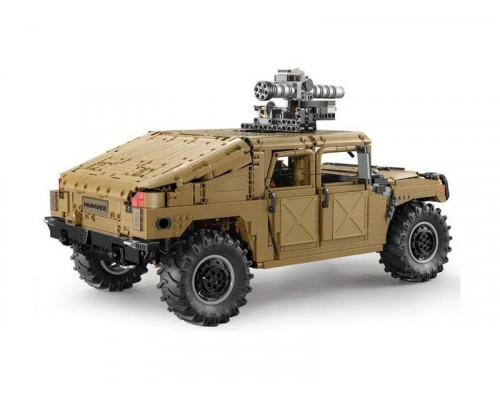 Конструктор CADA военный бронированный автомобиль HumVee 1/8 (3935 деталей)
