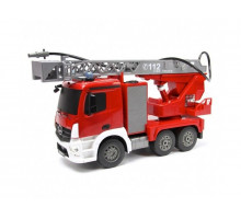 Радиоуправляемая пожарная машина Double Eagle Mercedes-Benz Actros, брызгает водой 1:20
