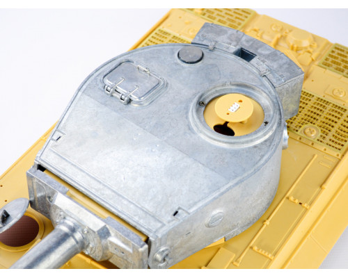 Металлическая башня с пластиковым корпусом с ИК-пушкой (без инфракракр. приемн.)