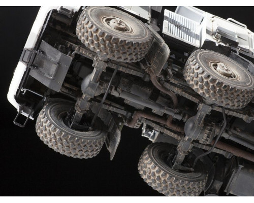 Сборная модель ZVEZDA Российский самоходный зенитный ракетно-пушечный комплекс Панцирь-С1, 1/35