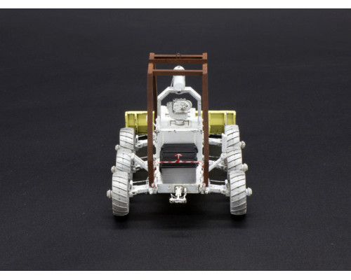 Сборная модель Red Iron Models Сервисно-транспортный робот СТР-1, 1/35