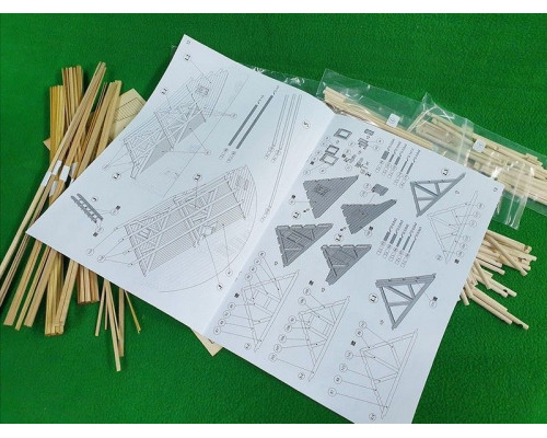 Сборная деревянная модель СВМодель. Дом крестьянина из села Илькино, 1414 деталей, 1/72