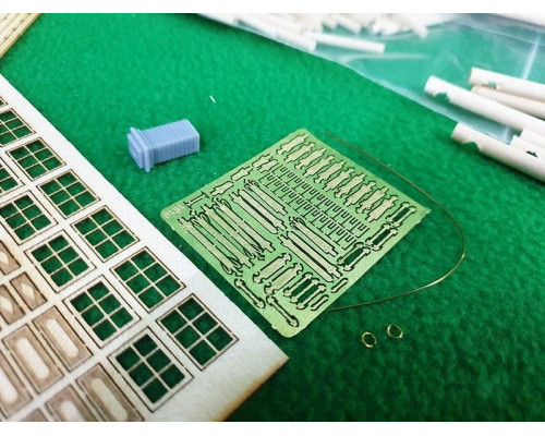 Сборная деревянная модель СВМодель. Дом крестьянина из села Илькино, 1414 деталей, 1/72