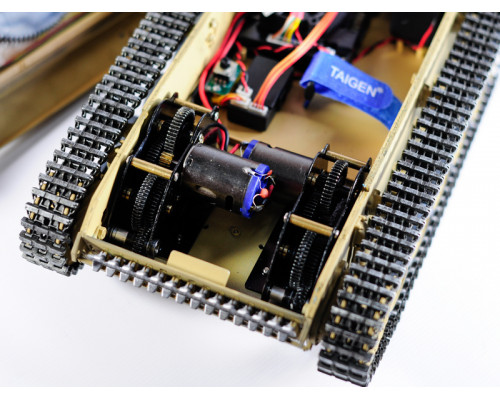 Р/У танк Taigen 1/16 Panzerkampfwagen III (Германия) дым, свет V3 2.4G RTR пустыня