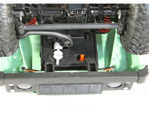 Радиоуправляемая машина MN MODEL английский внедорожник Defender (зеленый) 4WD 2.4G 1/12 RTR