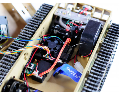 Р/У танк Taigen 1/16 Panzerkampfwagen III (Германия) дым, свет V3 2.4G RTR камуфляж