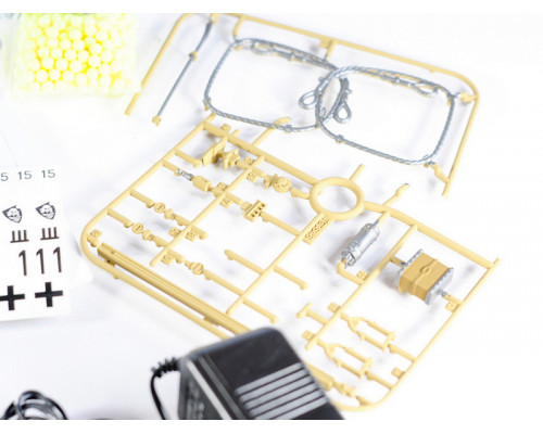 Р/У танк Taigen 1/16 Panzerkampfwagen III (Германия) дым, свет V3 2.4G RTR камуфляж