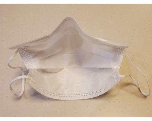 Маска защитная трехслойная на резинке с фиксатором для носа (20шт.)