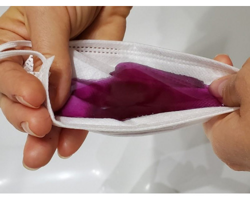 Маска защитная трехслойная на резинке с фиксатором для носа (20шт.)