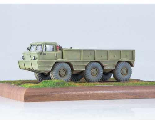 Сборная модель AVD Вездеход-Амфибия ЗИЛ-132П, 1/43
