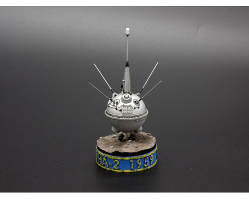 Сборная модель Red Iron Models Советская АМС Луна-2, 1/35