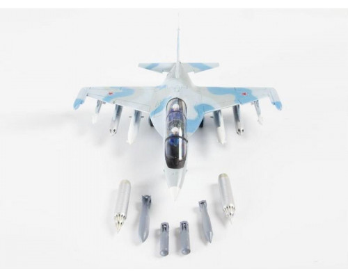 Сборная модель ZVEZDA Российский учебно-боевой самолет Як-130, 1/72