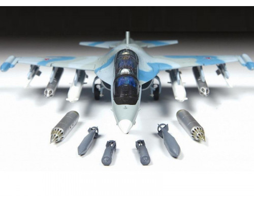 Сборная модель ZVEZDA Российский учебно-боевой самолет Як-130, 1/72